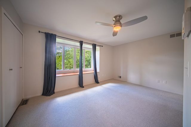 672 Greenhills Drive, Ann Arbor, MI 48105