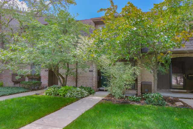 672 Greenhills Drive, Ann Arbor, MI 48105