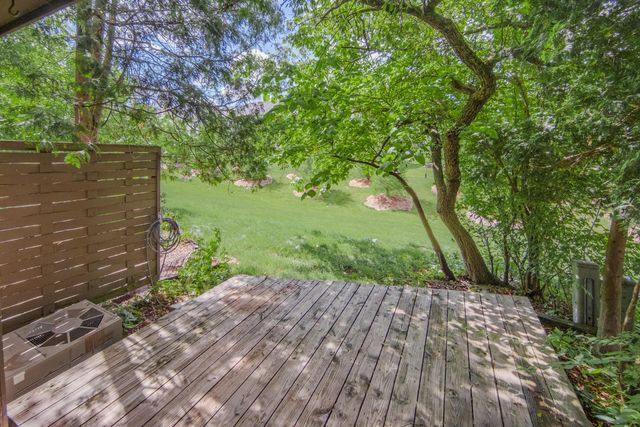 672 Greenhills Drive, Ann Arbor, MI 48105