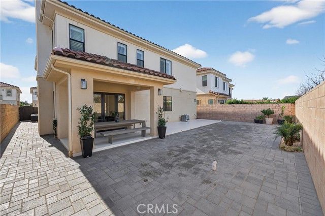 10421 Saint Anna Place, Fountain Valley, CA 92708