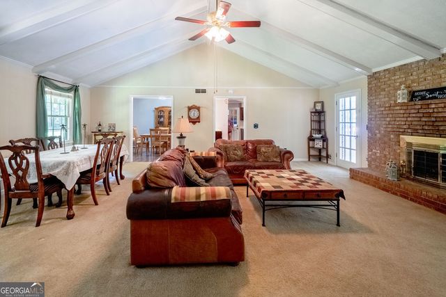 100 Melody Lane, Fayetteville, GA 30215