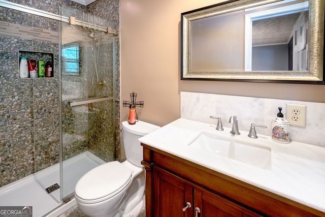 100 Melody Lane, Fayetteville, GA 30215