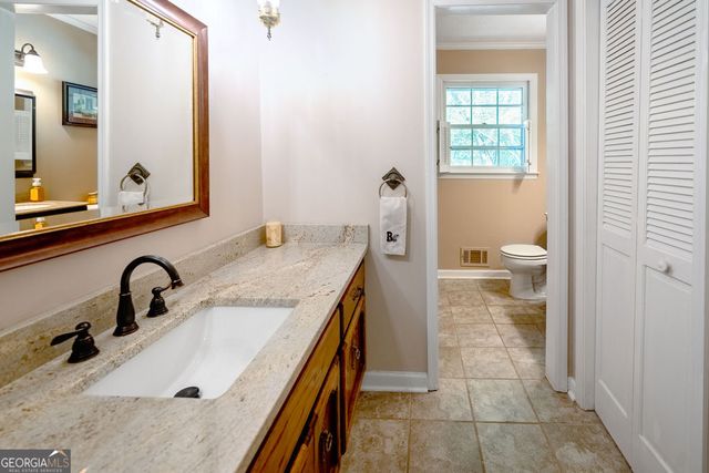 100 Melody Lane, Fayetteville, GA 30215
