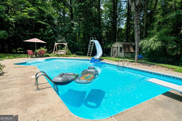 100 Melody Lane, Fayetteville, GA 30215