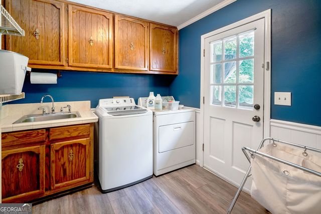 100 Melody Lane, Fayetteville, GA 30215