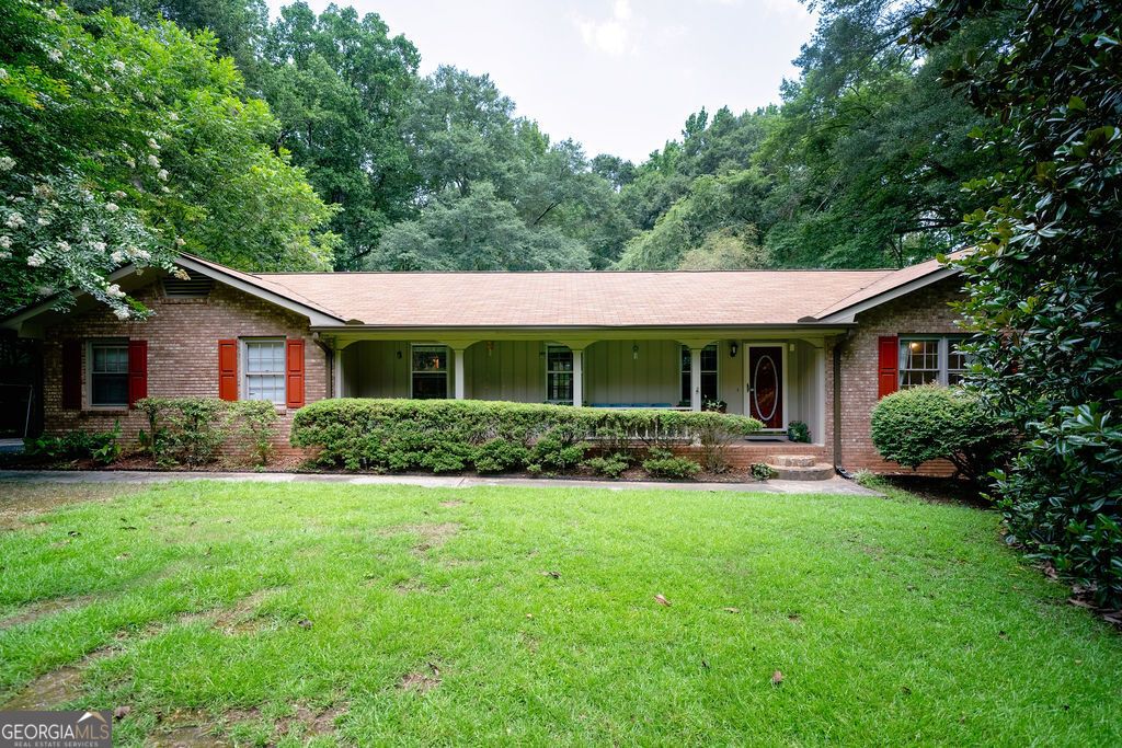 100 Melody Lane, Fayetteville, GA 30215
