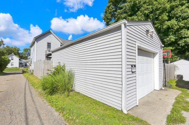 115 W Shields Street, Newark, OH 43055