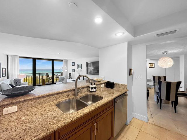 3000 N Ocean Drive 5e, Singer Island, FL 33404