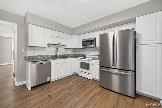 13391 Hiddendale Lane, Ballwin, MO 63021