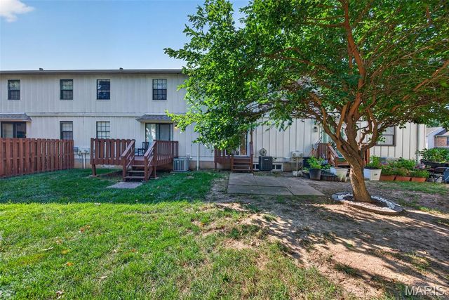 13391 Hiddendale Lane, Ballwin, MO 63021