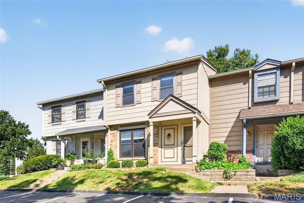 13391 Hiddendale Lane, Ballwin, MO 63021