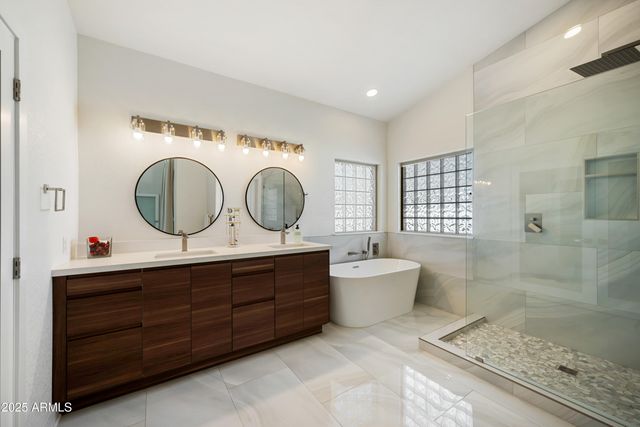 6994 W MONTE LINDO --, Glendale, AZ 85310