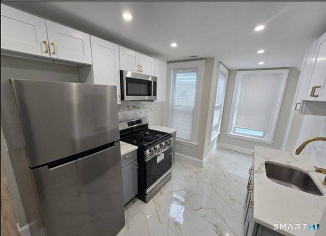 80 Dickerman Street, New Haven, CT 06511