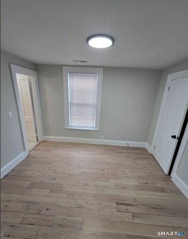 80 Dickerman Street, New Haven, CT 06511