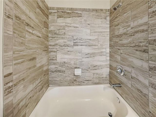 2038 Rockledge NE Road, Atlanta, GA 30324