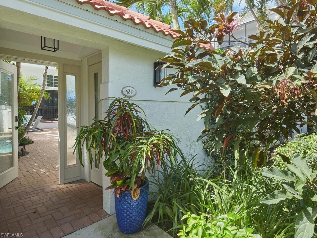 430 10th AVE S 305, NAPLES, FL 34102 — photo 2