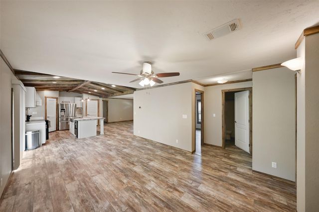 577 Winding River Road, Oakhurst, TX 77364