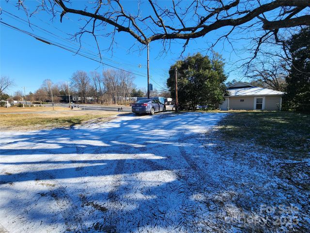 3431 Statesville Avenue, Charlotte, NC 28206