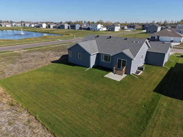 10219 73rd Street S, Horace, ND 58047