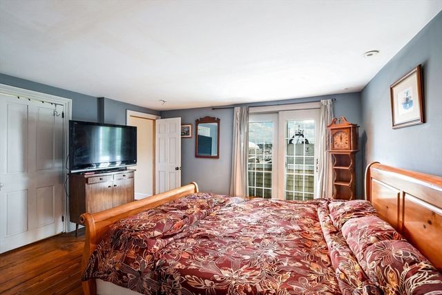 16 Middle St, Fairhaven, MA 02719