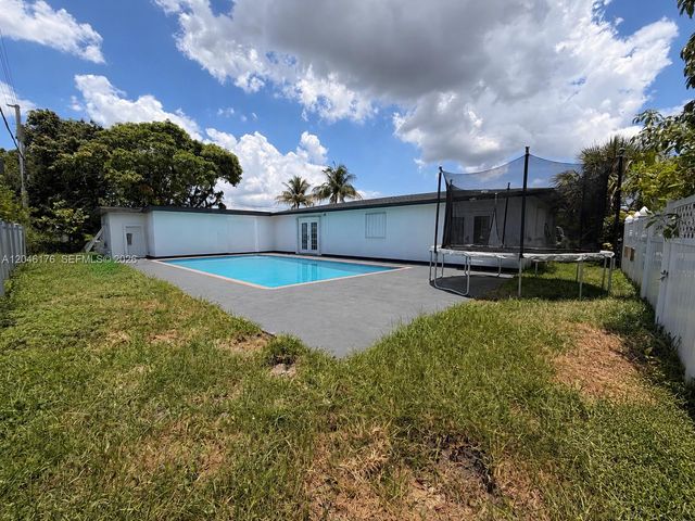 17130 NW 42nd Ct, Miami Gardens, FL 33055