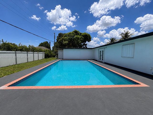 17130 NW 42nd Ct, Miami Gardens, FL 33055