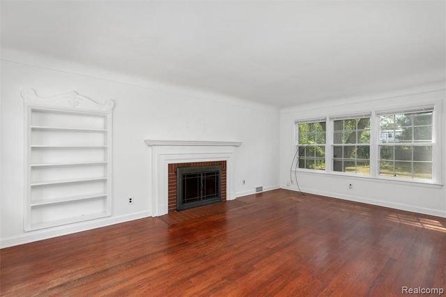 18753 San Diego Boulevard, Lathrup Village, MI 48076