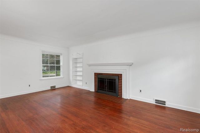 18753 San Diego Boulevard, Lathrup Village, MI 48076