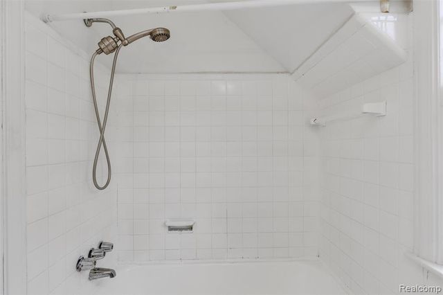 18753 San Diego Boulevard, Lathrup Village, MI 48076