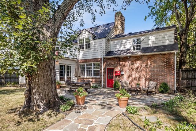 18753 San Diego Boulevard, Lathrup Village, MI 48076