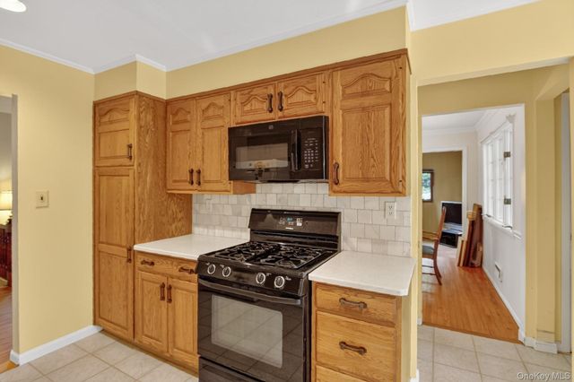 4 Jill Drive, West Nyack, NY 10994