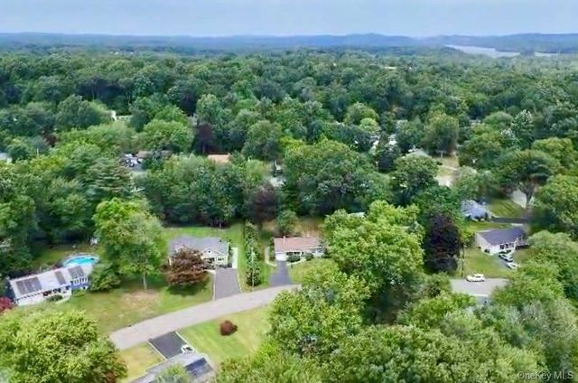 4 Jill Drive, West Nyack, NY 10994