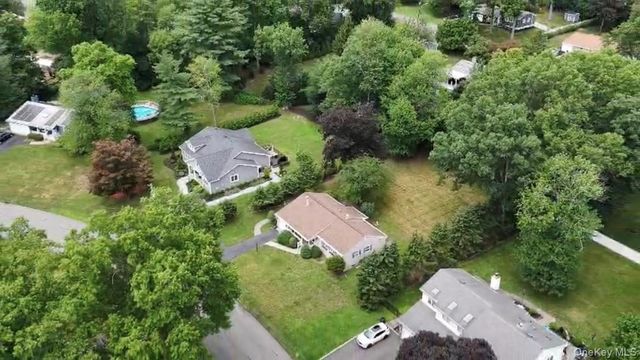 4 Jill Drive, West Nyack, NY 10994