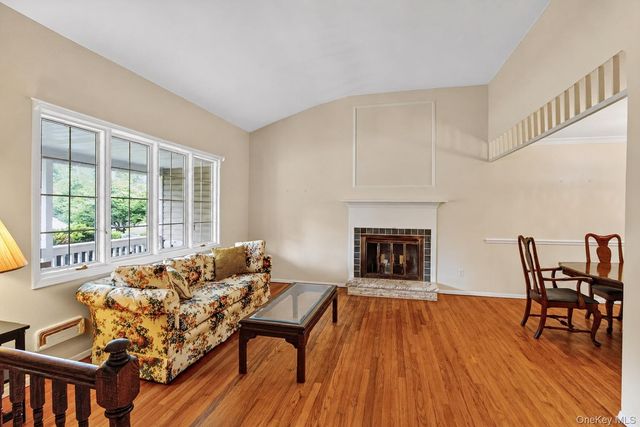 4 Jill Drive, West Nyack, NY 10994