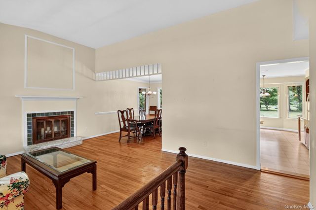 4 Jill Drive, West Nyack, NY 10994