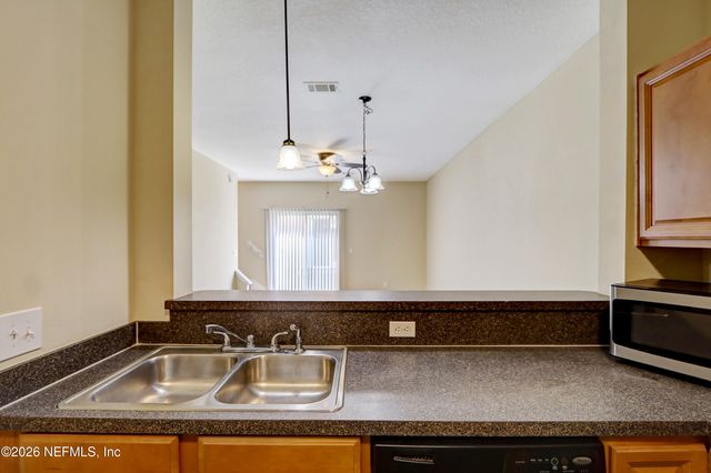 7846 MELVIN Road, Jacksonville, FL 32210