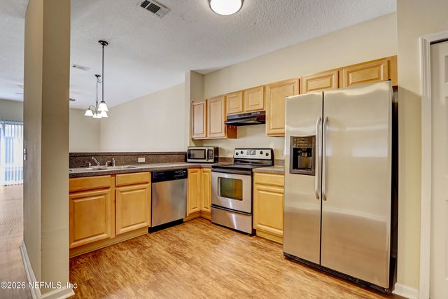 7846 MELVIN Road, Jacksonville, FL 32210