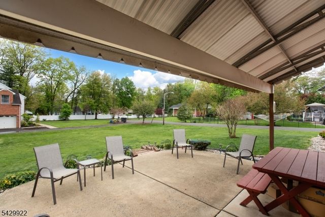1 Renda Pl, Green Brook Twp., NJ 08812