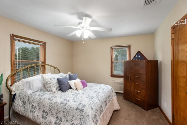 1 Renda Pl, Green Brook Twp., NJ 08812