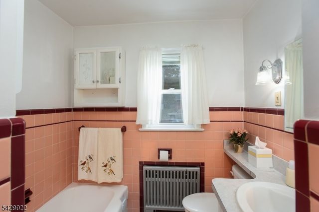 1 Renda Pl, Green Brook Twp., NJ 08812