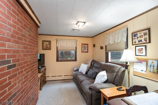 1 Renda Pl, Green Brook Twp., NJ 08812