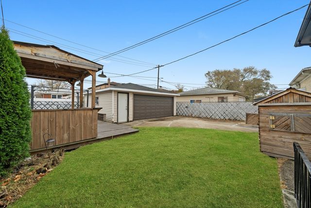 392 Greenbay Avenue, Calumet City, IL 60409