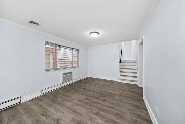 392 Greenbay Avenue, Calumet City, IL 60409