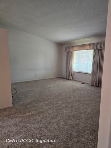 3045 Old Farm Road, Flint Twp, MI 48507