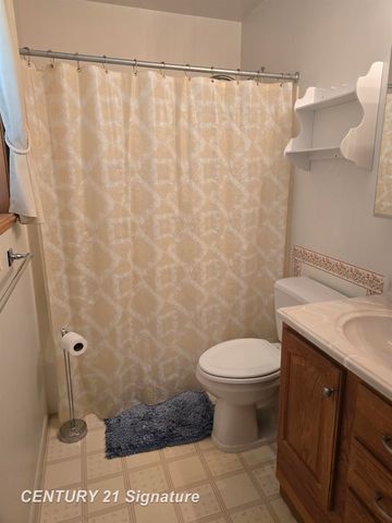 3045 Old Farm Road, Flint Twp, MI 48507