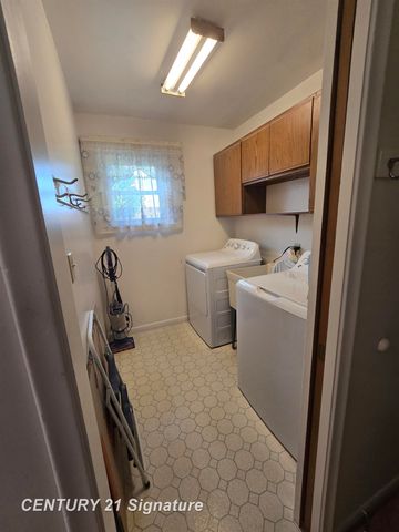 3045 Old Farm Road, Flint Twp, MI 48507