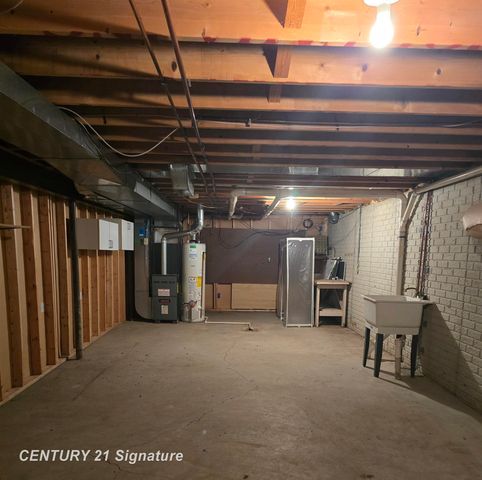 3045 Old Farm Road, Flint Twp, MI 48507