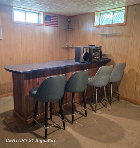 3045 Old Farm Road, Flint Twp, MI 48507