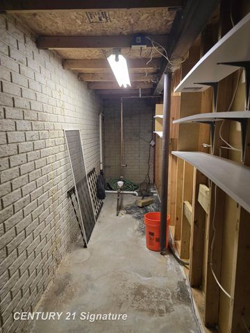 3045 Old Farm Road, Flint Twp, MI 48507