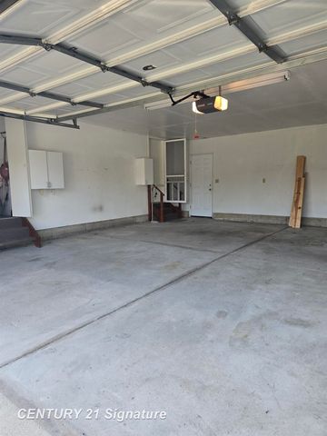 3045 Old Farm Road, Flint Twp, MI 48507